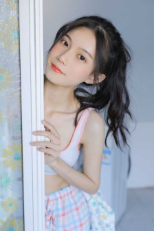 中国美女撒尿网站